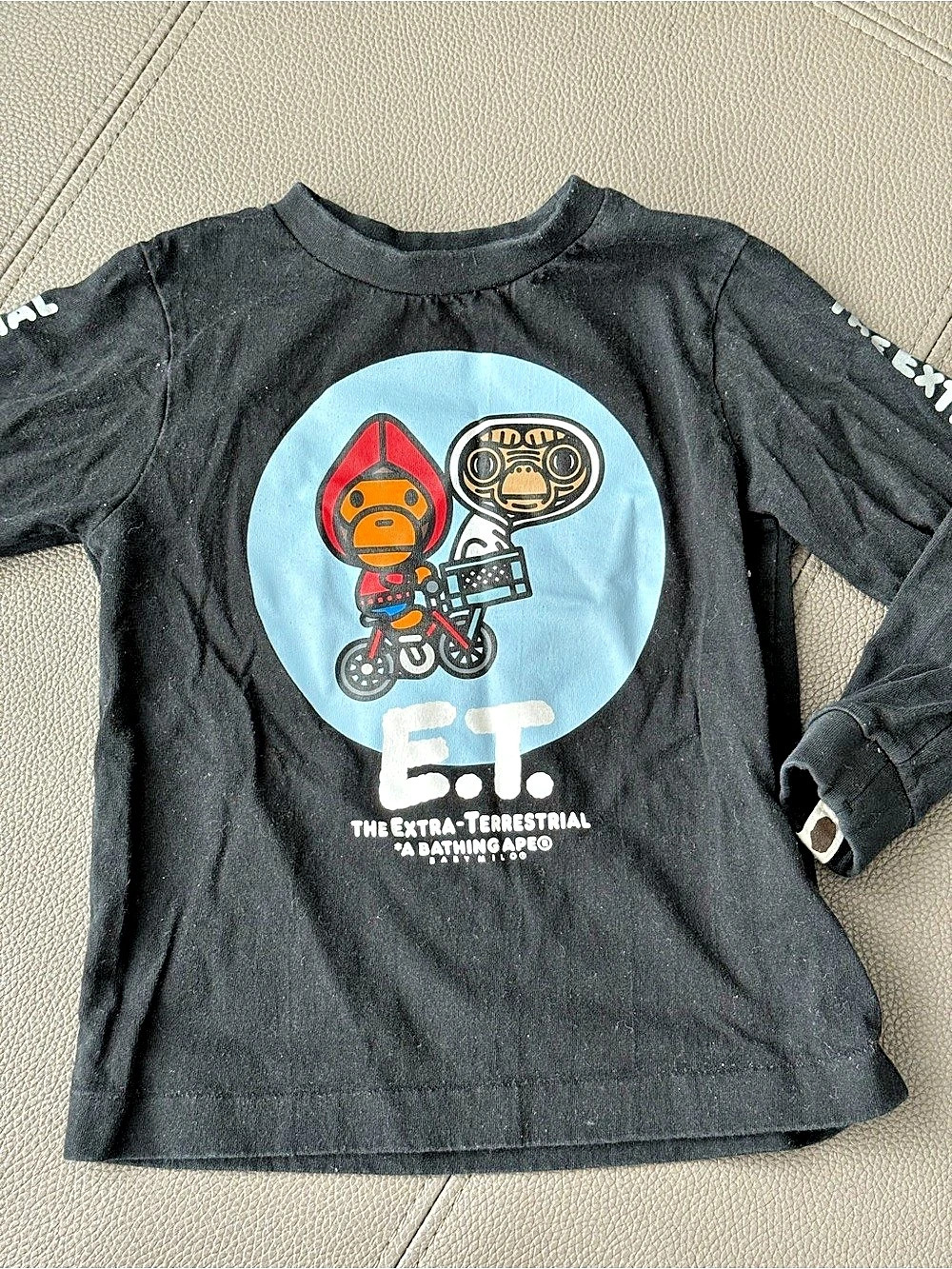 Bape kids The Extra-Terrestrial by A Bathing Ape Long Sleeve Graphic Tee in Bla